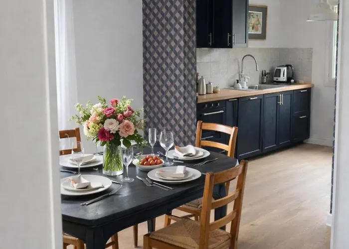 For 10, Heated Pool Jacuzzi, Bordeaux Getaway 펜션